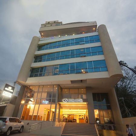 NS Royal Hotel - Quarantine Hotel Cebu Stadt Exterior foto